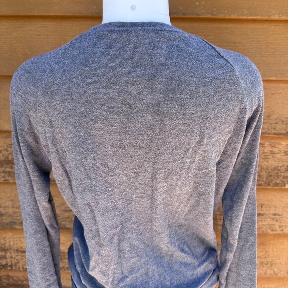 Disney Mickey Mouse Sequin Long Sleeve Gray Top Womens Size S - Picture 8 of 9